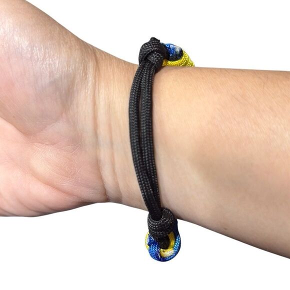 Handmadeāsnake knot paracord adjustable bracelet - Picture 3 of 4